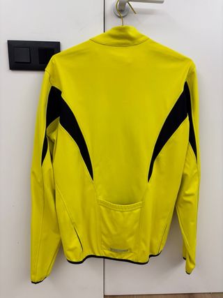Chaquetas Gore Bike Wear Roja y Amarilla.