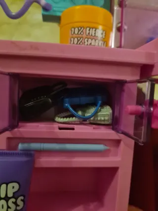 Salone Barbie Extra - Nuovo con accessori scarpe,