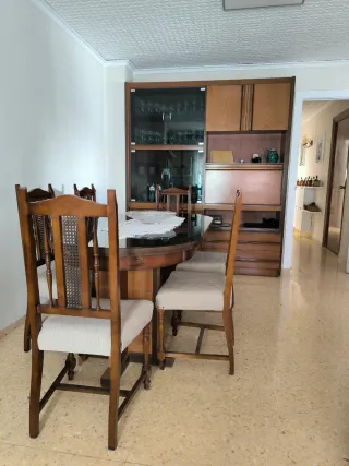 Mesa comedor ovalada con 6 sillas