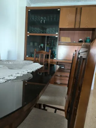 Mesa comedor ovalada con 6 sillas