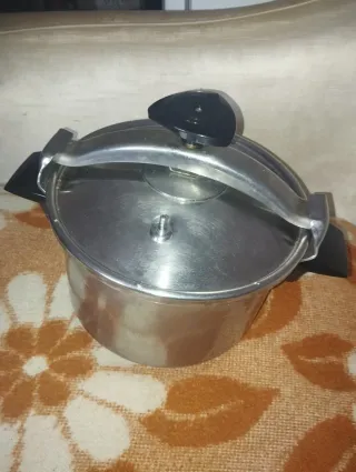 Olla a presión Laioa 10L