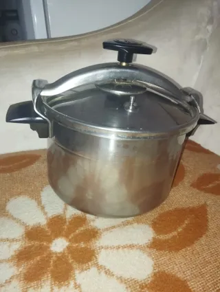 Olla a presión Laioa 10L