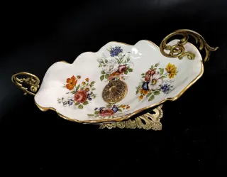 Precioso centro de mesa de porcelana y bronce