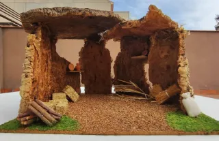 Cueva de corcho natural para Belén artesanal