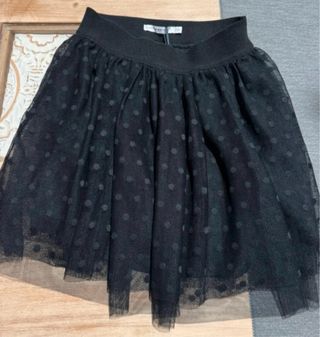 Falda tul negra con lunares