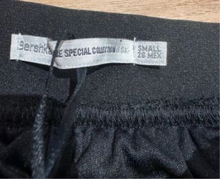 Falda tul negra con lunares