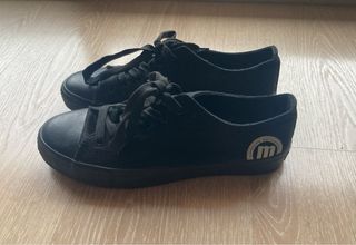 Bambas Mustang negras