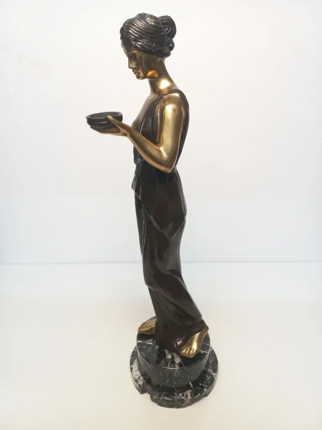 Escultura Diosa Hebe Bronce Policromado