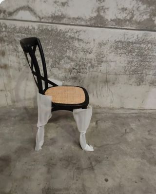 Silla Alsie de madera maciza de abedul negro