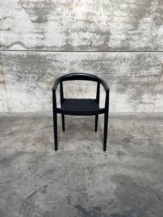 Silla apilable  Ydalia de madera maciza