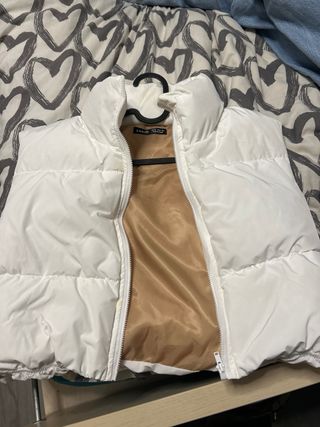 Chaleco blanco acolchado