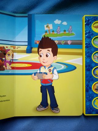 LOS CACHORROS AYUDAN EN LA GRANJA. PATRULLA CAN...