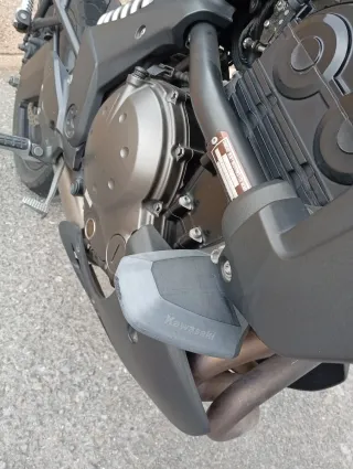 Kawasaki Versys 650 Negra