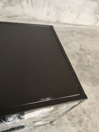 Mesita de noche Shantay acero con acabado negro
