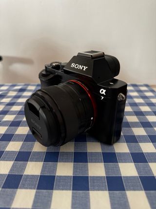 Objetivo Sony 35mm f/1.8 OSS (SEL35F18)