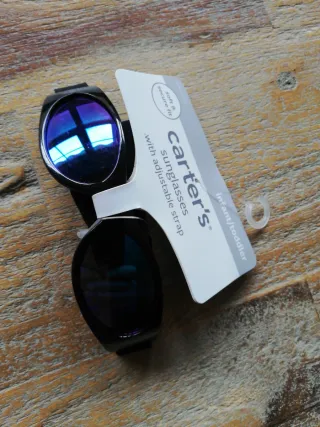 2 paia di occhiali da sole per neonati Carter's