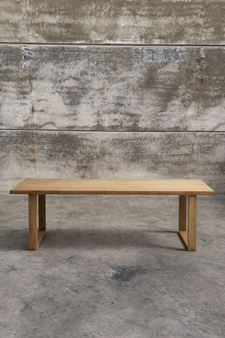 Mesa 100% exterior Canadell de madera maciza de teca reciclada 220 x 100 cm