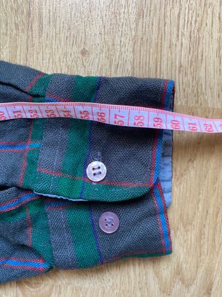 Camisa de cuadros verde y morado. Talla M