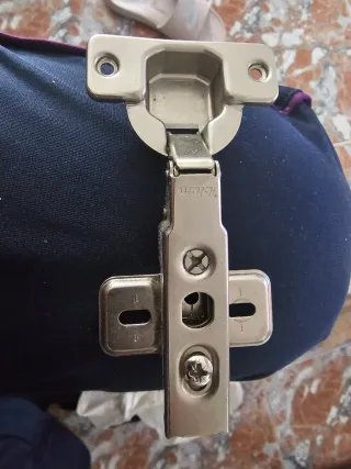 Bisagras de cazoleta para mueble (15 unidades)