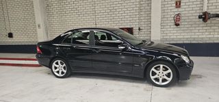 Mercedes-Benz Clase C 2005