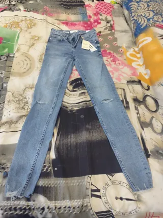 Vaquero Kim push up nuevo talla 32