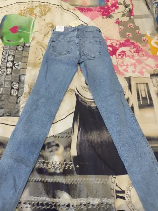 Vaquero Kim push up nuevo talla 32