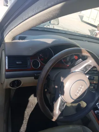 Audi A8 2003