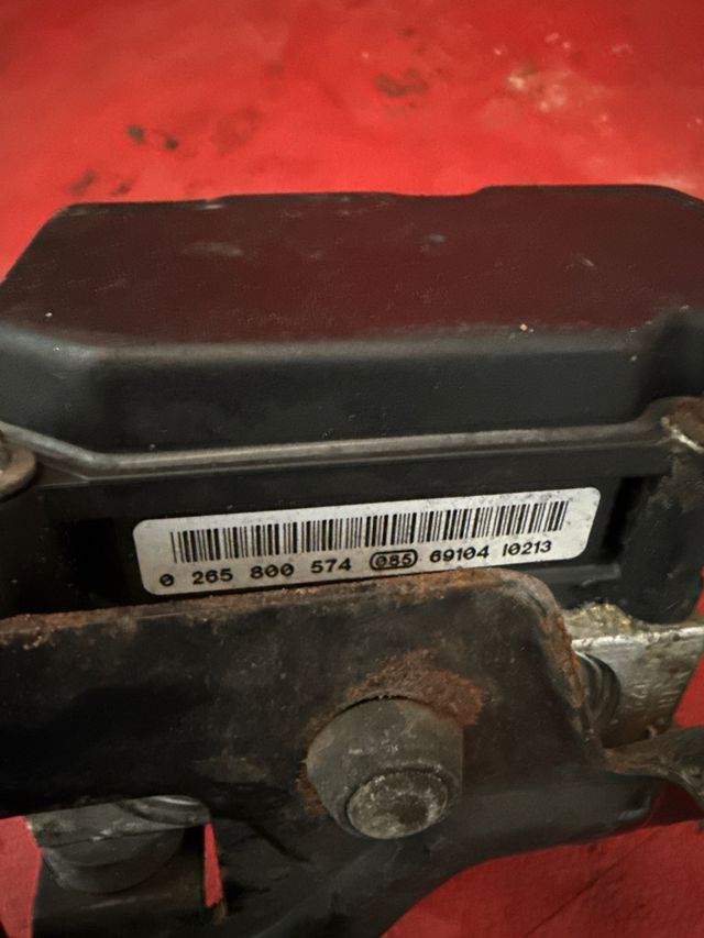 Módulo ABS Nissan Micra K12 0265800574