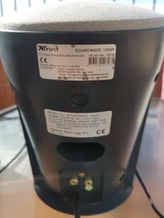 Altavoces Trust 2.1 Negro y Gris