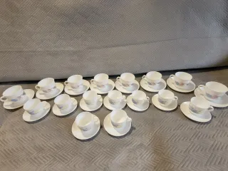 Juego de tazas de porcelana multicolor