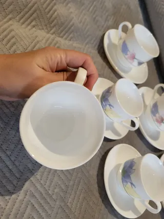 Juego de tazas de porcelana multicolor