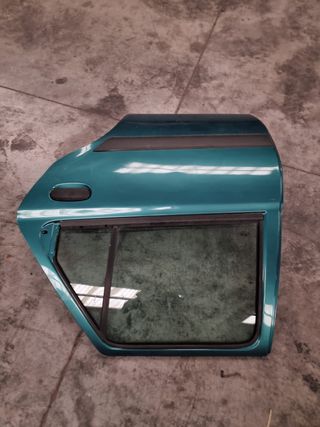 Puerta Trasera Izquierda Ford Fiesta IV