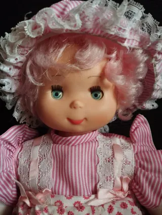 Muñeca Tarta de Fresa Vintage