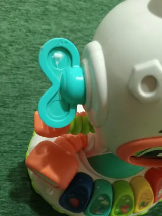 Robot musical Clementoni para bebé