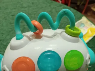 Robot musical Clementoni para bebé