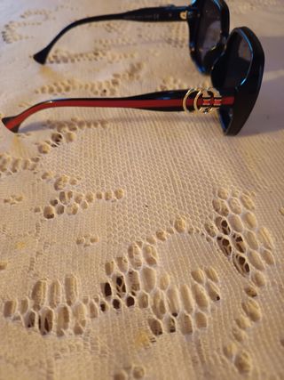Gafas de sol negras sin estrenar