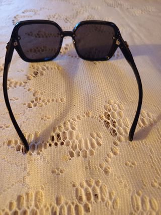 Gafas de sol negras sin estrenar
