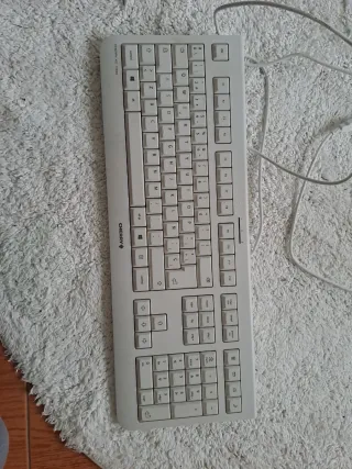 Teclado con cable usb