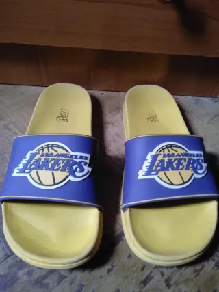 Chanclas Lakers Talla 41