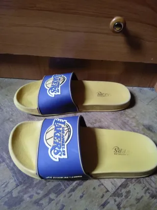Chanclas Lakers Talla 41