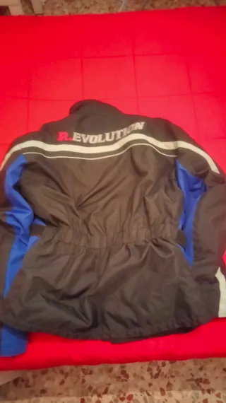 Chaqueta de moto negra y azul