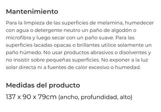 Mesa de comedor de madera y tela