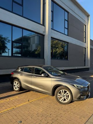 Infiniti Q30 2017