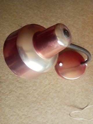 Lámpara flexo vintage metal roja