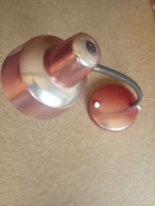 Lámpara flexo vintage metal roja