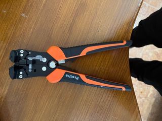 Pelacables Preciva Naranja y Negro