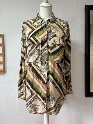 Blusa stradivarius talla L