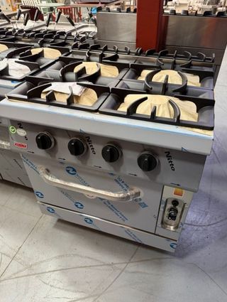Cocina a gas 4 fuegos con horno