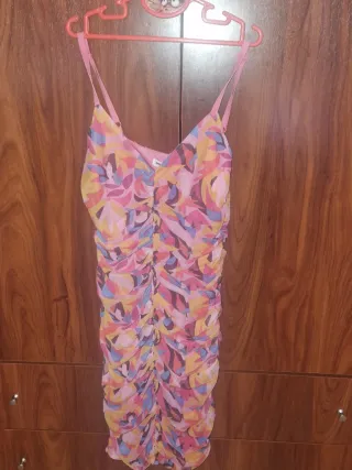 Vestido multicolor con estampado floral