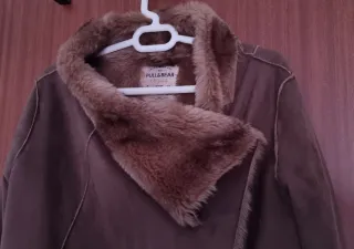 Chaquetón Pull&Bear efecto ante